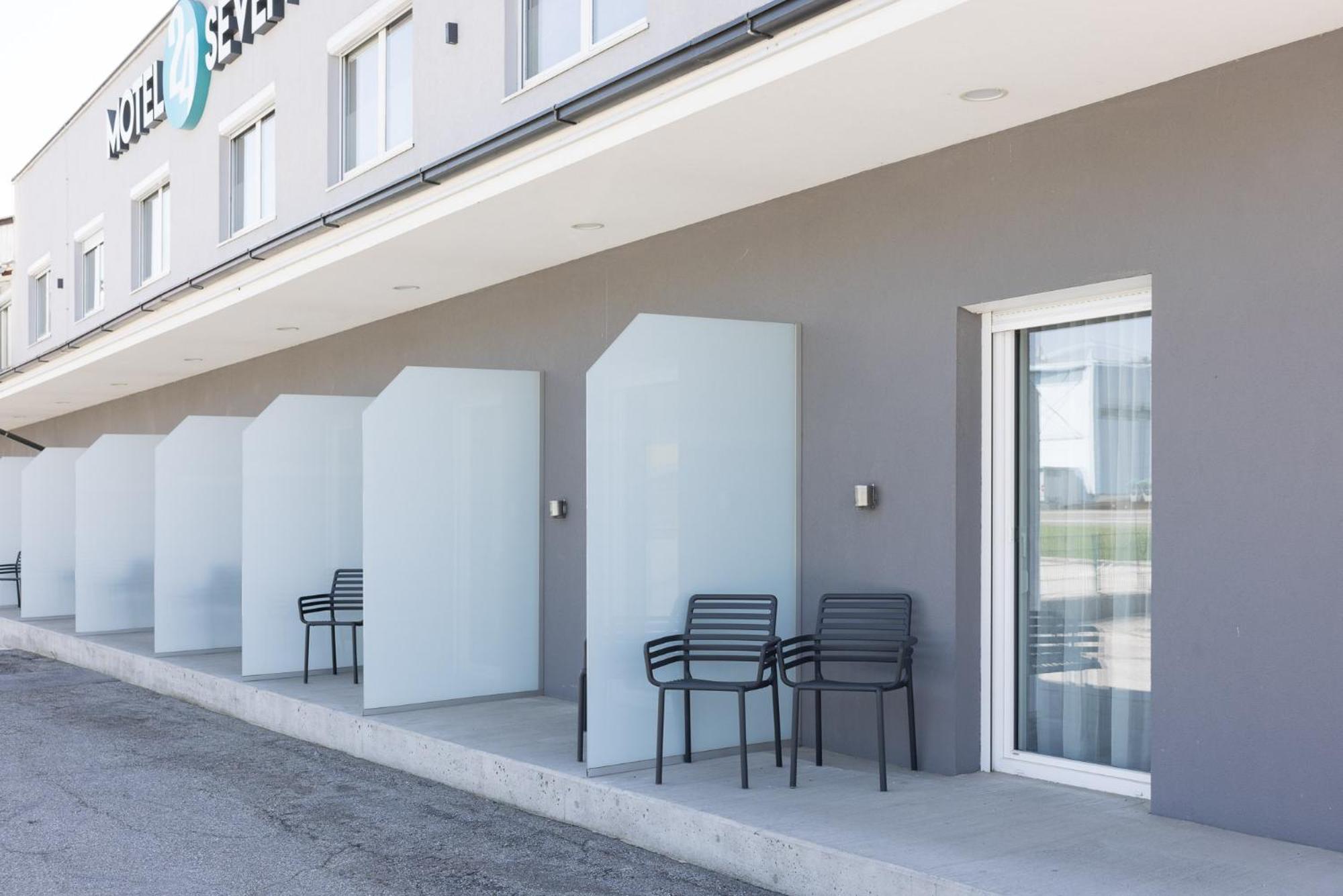 Motel24Seven Bruck an der Mur Exterior foto